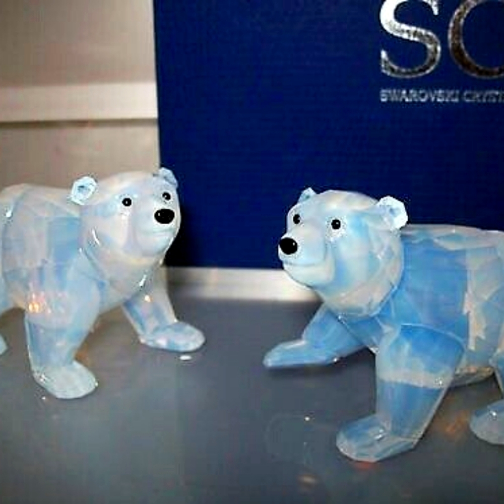 Swarovski Figurines SCS Polar Cubs Opal - Picture 1 of 1